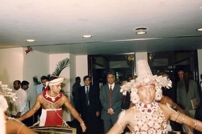 Third Meeting, Colombo 2003: Arrival of the Prime Minister of Sri Lanka, Hon. Ranil Wickremasinghe MP