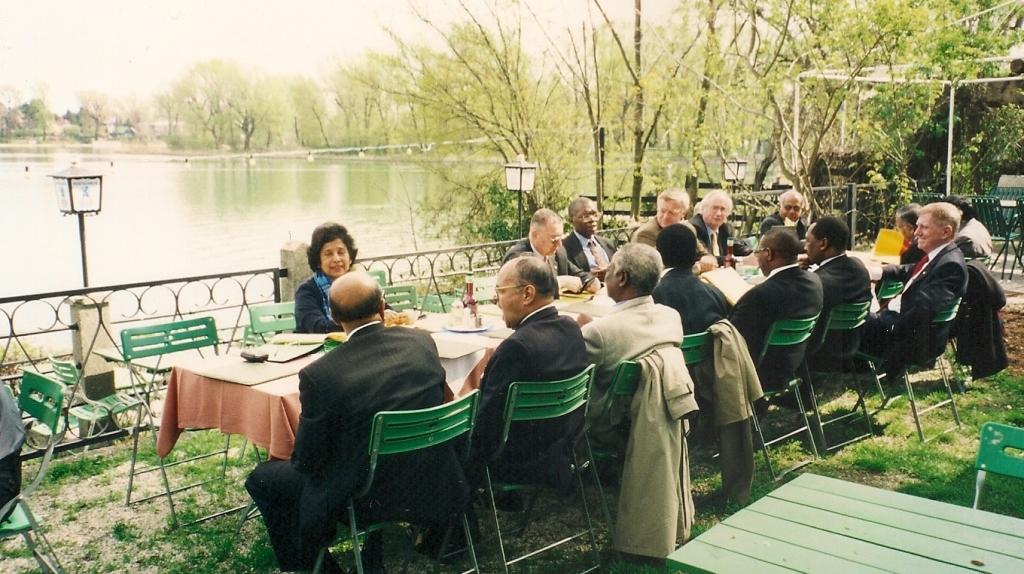 First Meeting, Vienna 2000: A lunch break between sessions